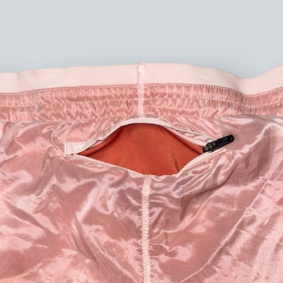 Nike Icon Clash Tempo Luxe 2-in-1 Running Shorts - Picture 7 of 7